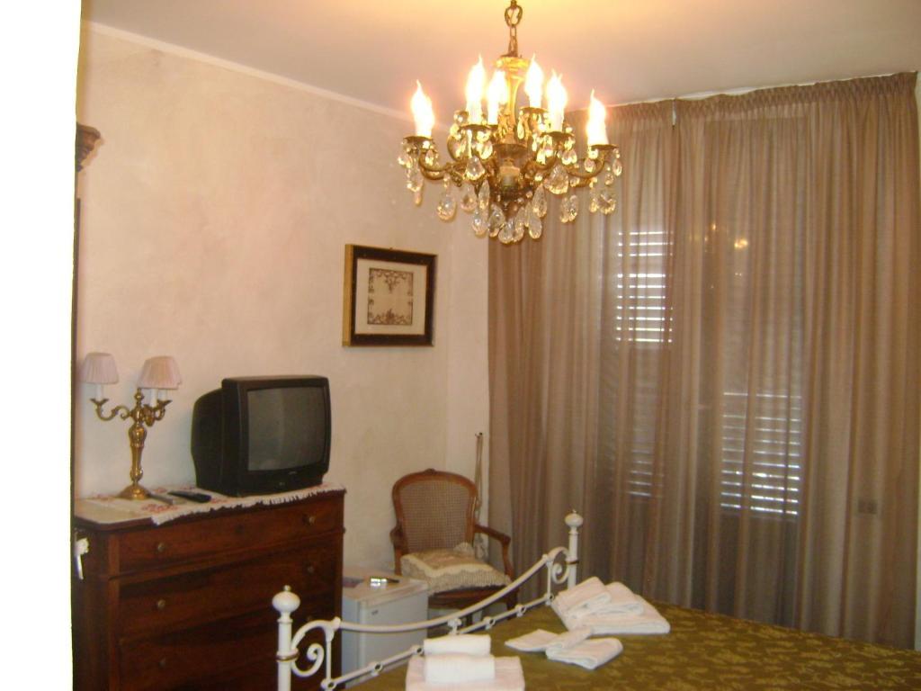 Hotel La Petite Maison Viareggio Phòng bức ảnh