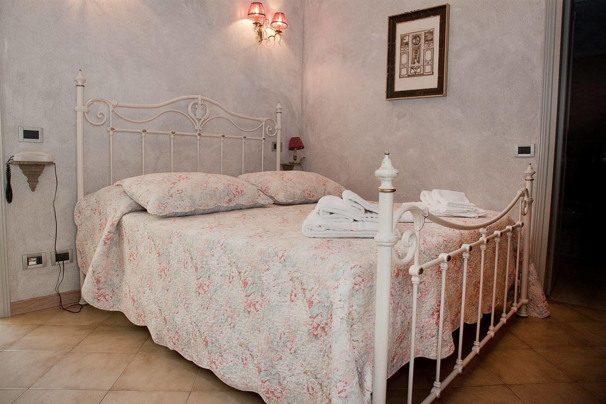 Hotel La Petite Maison Viareggio Ngoại thất bức ảnh