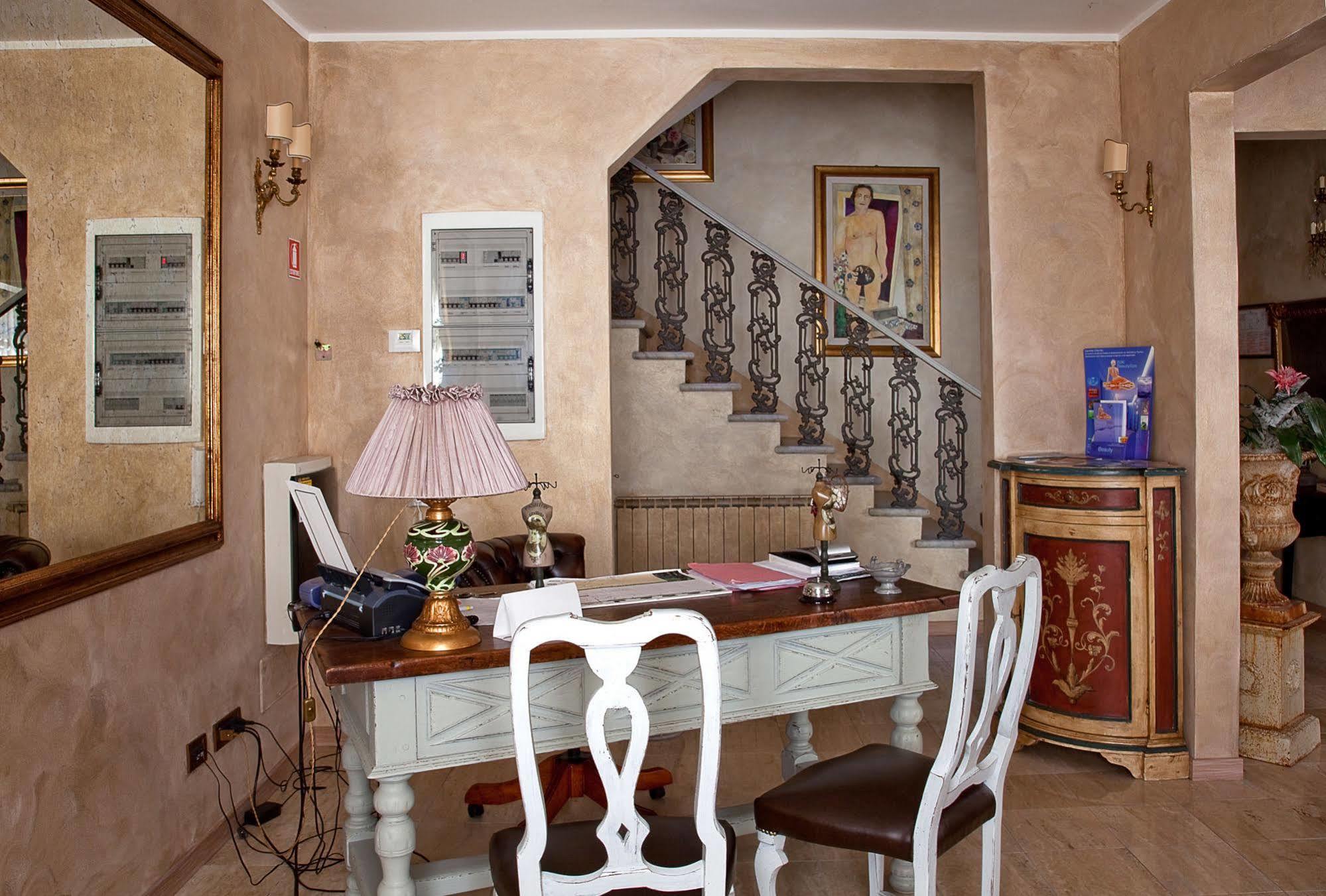 Hotel La Petite Maison Viareggio Ngoại thất bức ảnh