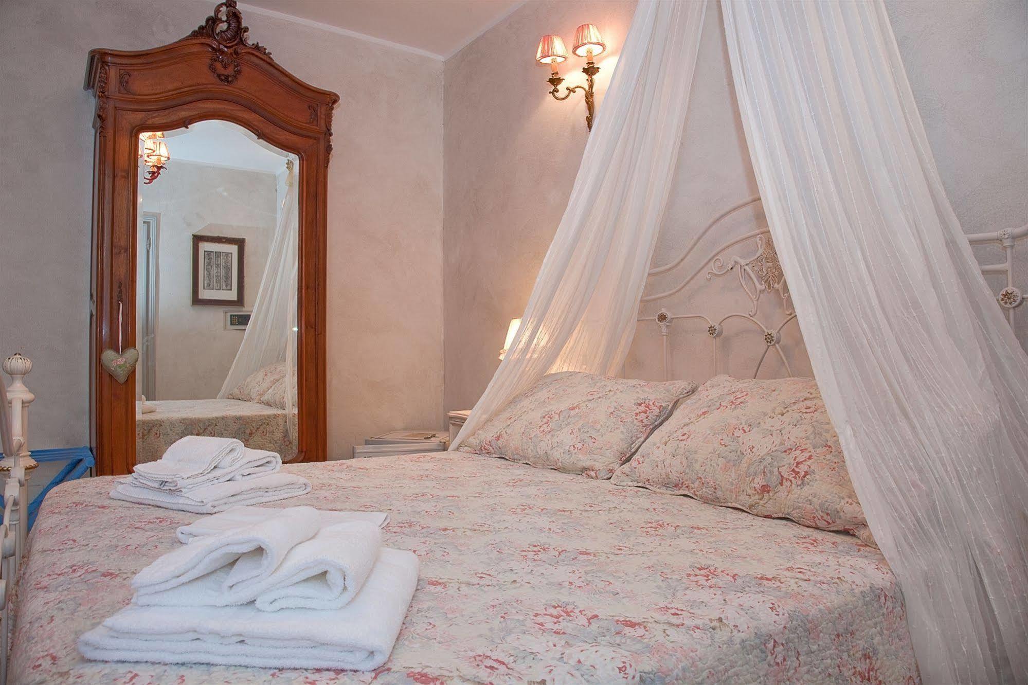 Hotel La Petite Maison Viareggio Ngoại thất bức ảnh