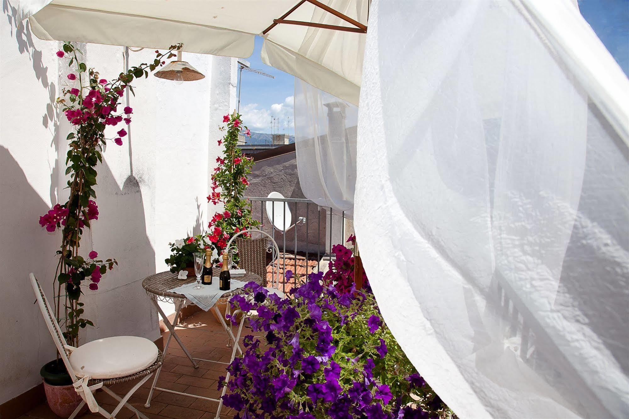 Hotel La Petite Maison Viareggio Ngoại thất bức ảnh