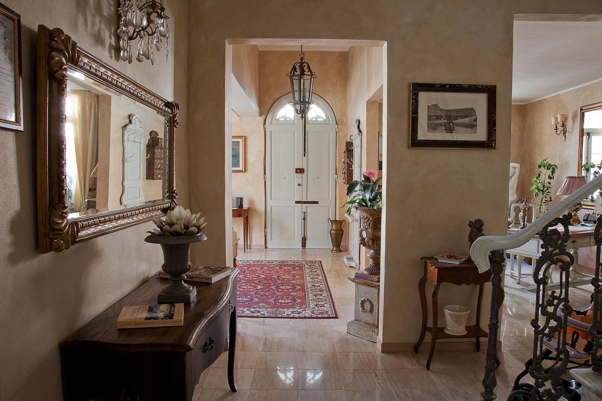 Hotel La Petite Maison Viareggio Ngoại thất bức ảnh