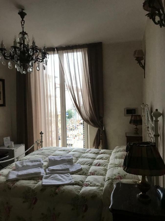 Hotel La Petite Maison Viareggio Ngoại thất bức ảnh