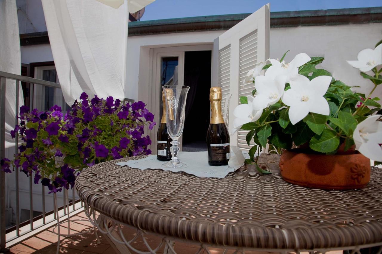 Hotel La Petite Maison Viareggio Ngoại thất bức ảnh